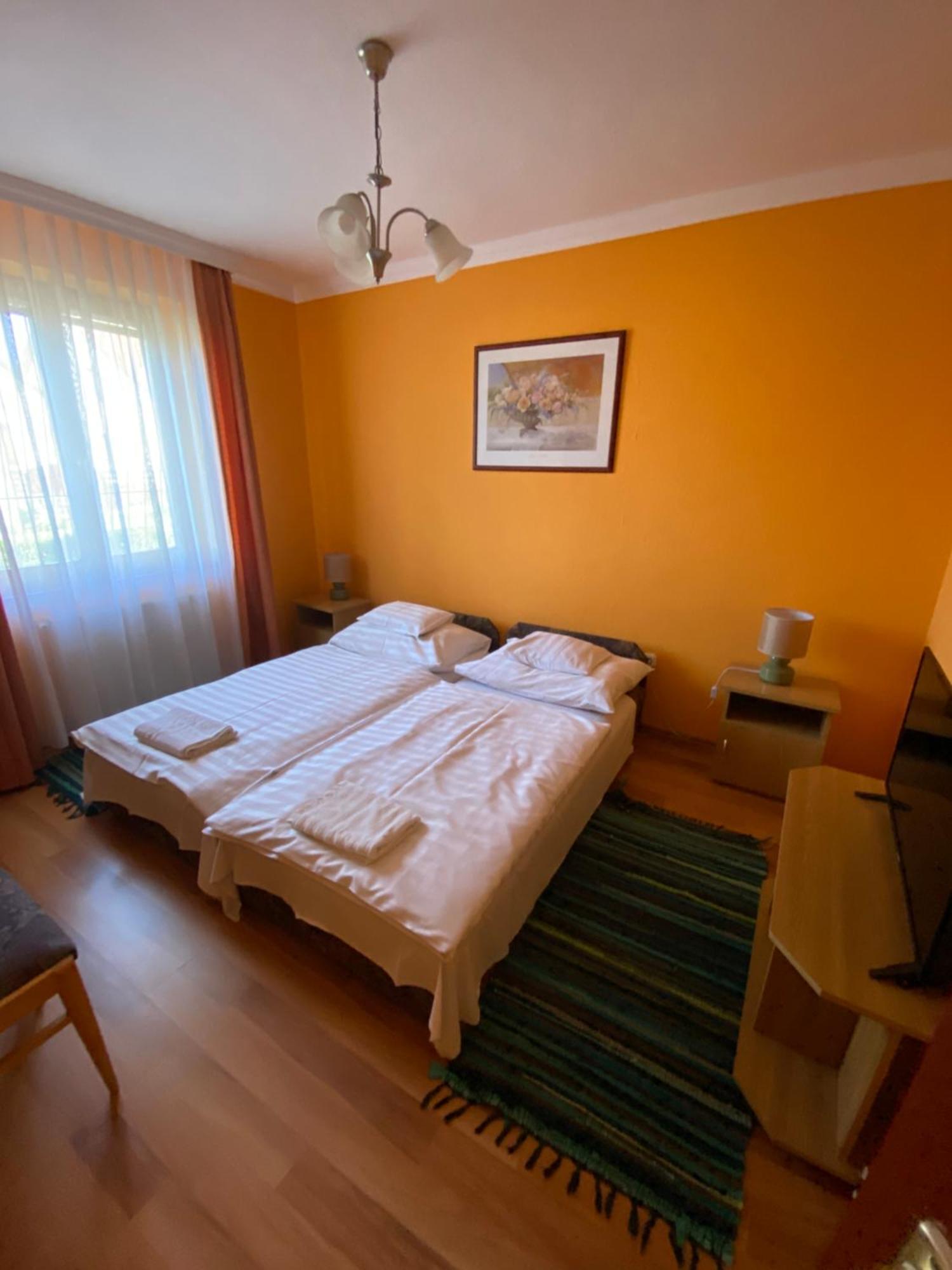 Apartman Dóra Hajdúszoboszló Zewnętrze zdjęcie
