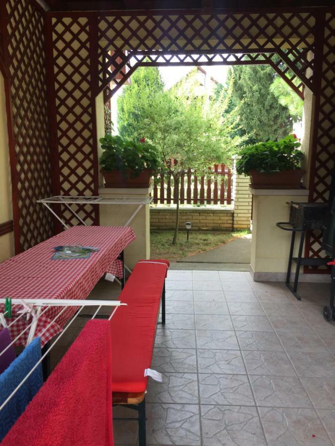 Apartman Dóra Hajdúszoboszló Zewnętrze zdjęcie